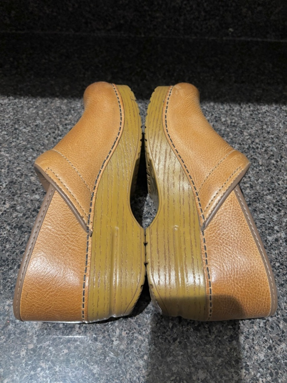 ▪️Dansko Honey Distressed Professional Clogs 38 Wide - Picture 9 of 14